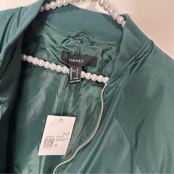 Forever 21 Hunter Green Crop Bomber Jacket - Picture 7 of 13